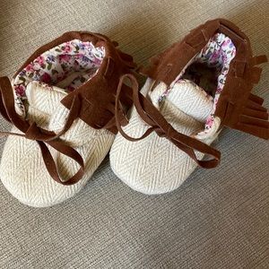 The Originals Skidders Fringed Moccasins new in box